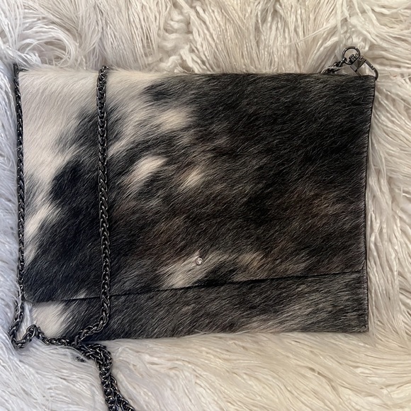 Harriet Hide crossbody bag - Picture 3 of 3